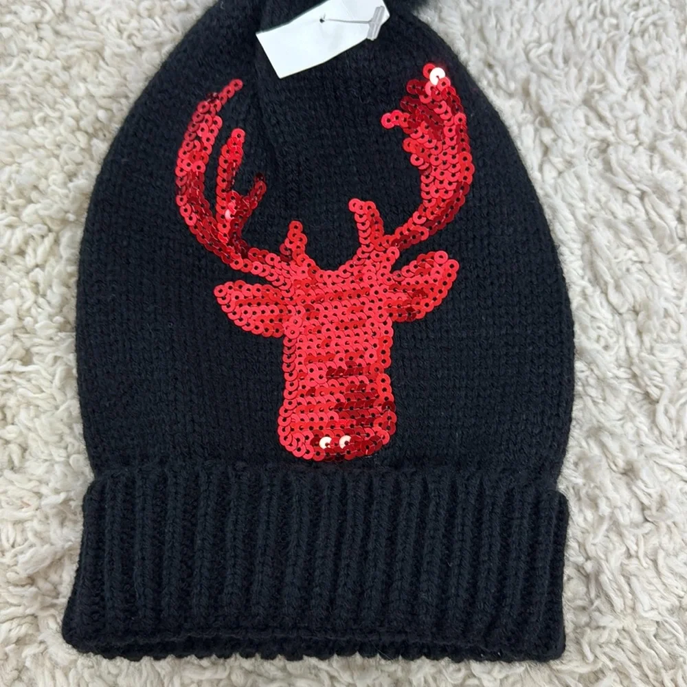 Modern Heritage Knit Beanie‎ One Size Black Red Kids Christmas